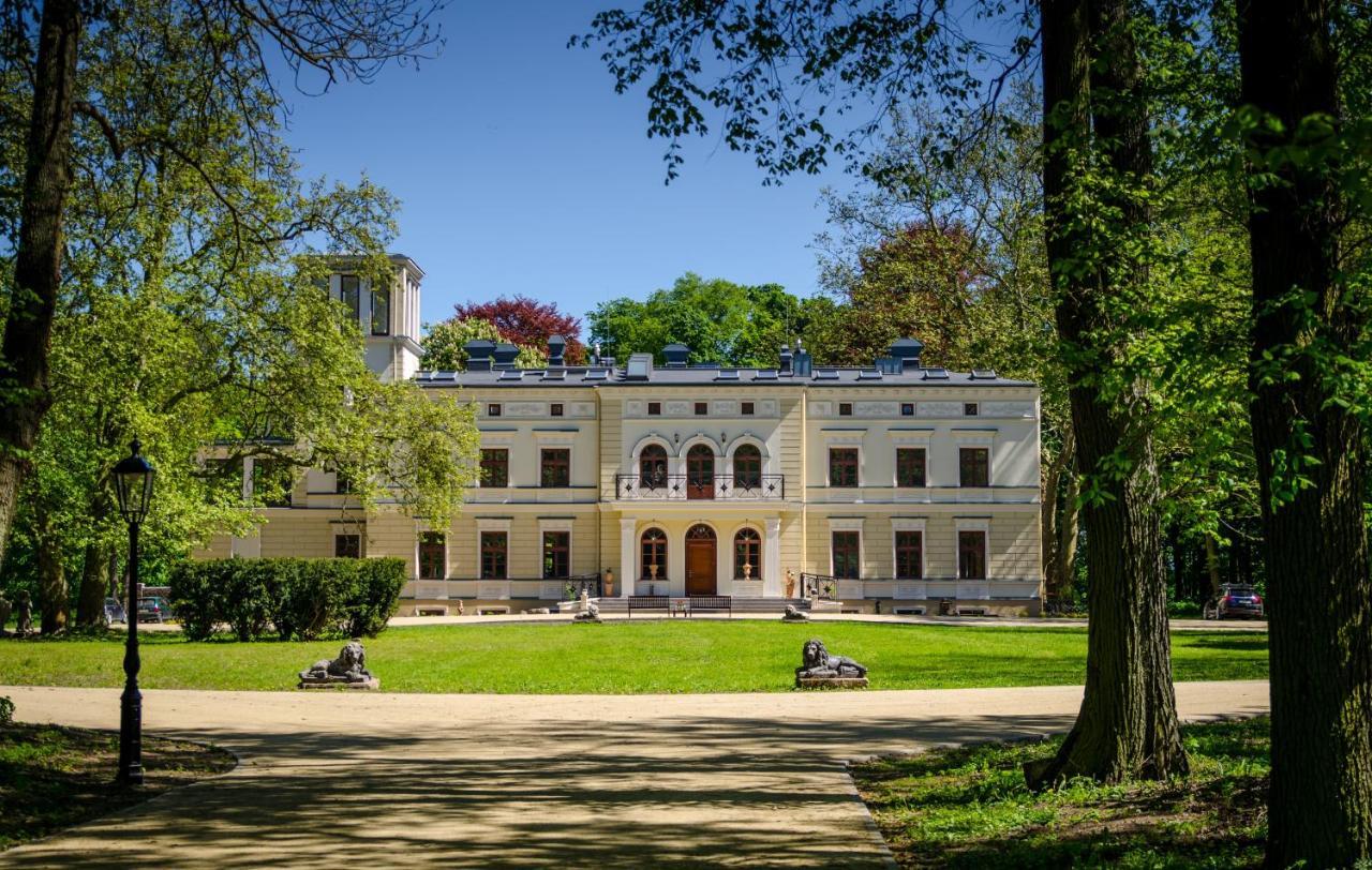 Palac Wierzbiczany Gniewkowo Luaran gambar