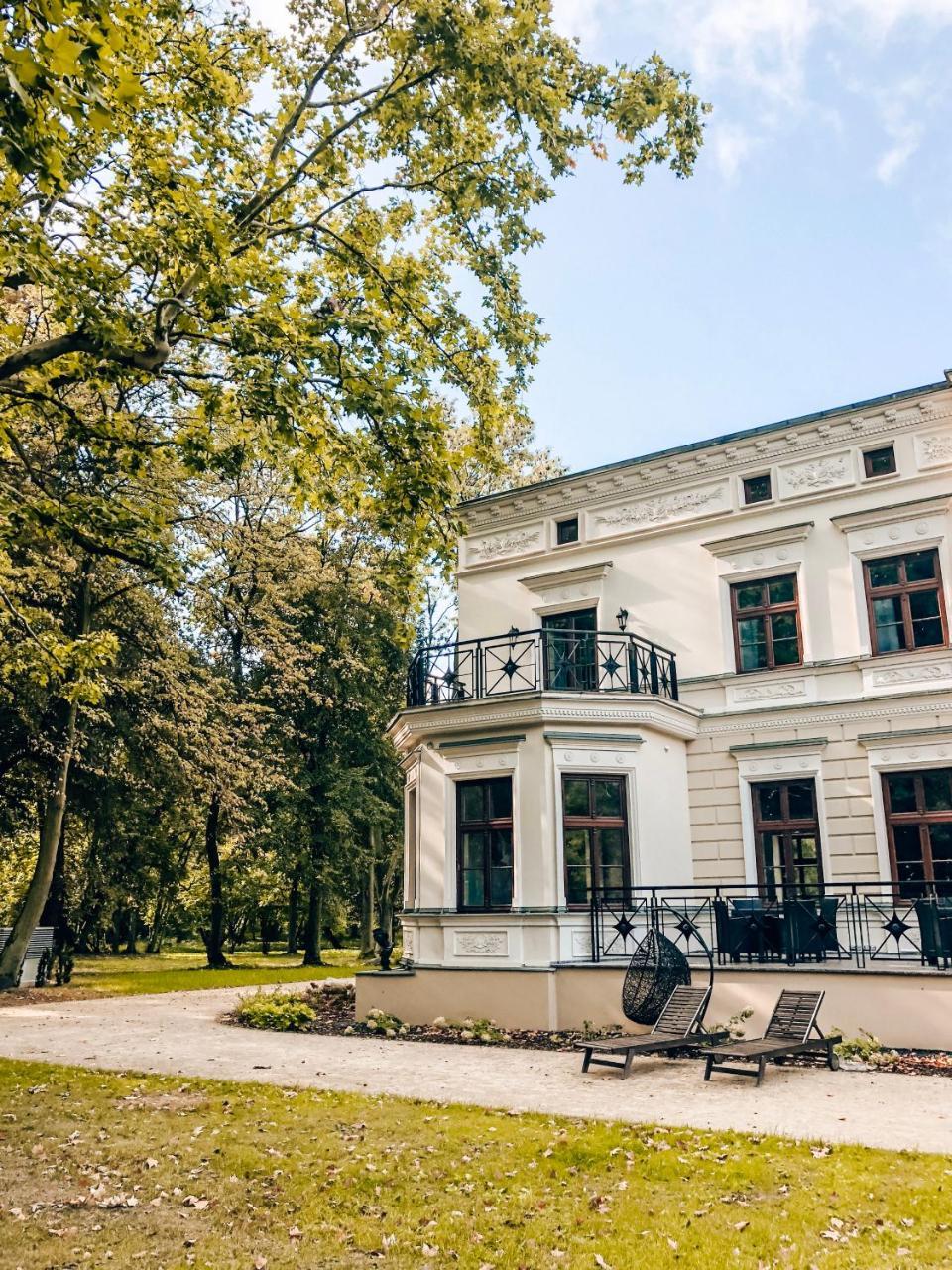 Palac Wierzbiczany Gniewkowo Luaran gambar